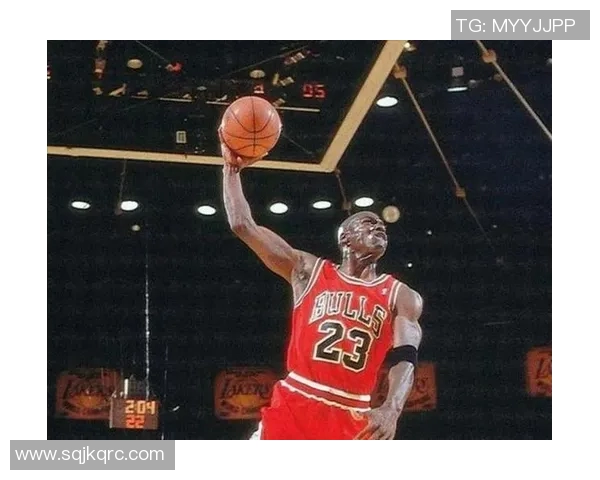 足球明星乔丹加盟哪支球队引发球迷热议与关注